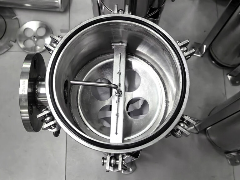 Differential Pressure Gauge Errors in Filter Housings 16 Differential Pressure Gauge Errors in Filter Housings