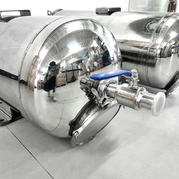 Depósito de almacenamiento de agua estéril de acero inoxidable para sistemas de ósmosis inversa Depósito de almacenamiento de agua estéril de acero inoxidable para sistemas de ósmosis inversa